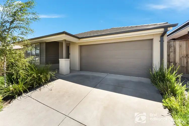30 Kernot Parade, Clyde VIC 3978