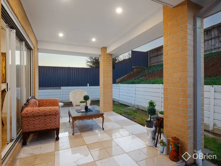 24 Leura Street, Drouin VIC 3818