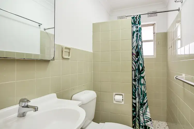 Fourth view of Homely apartment listing, 15/4A Ithaca Road, Elizabeth Bay NSW 2011