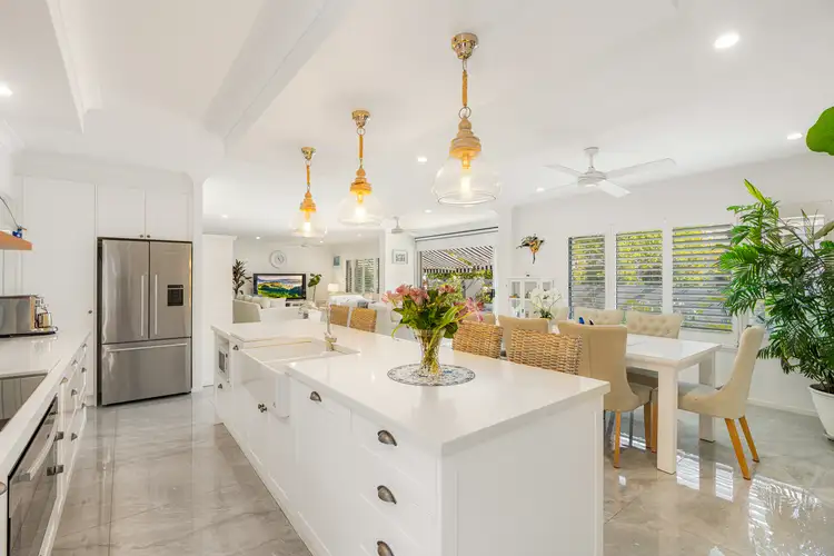 1 Catana Crescent, Hope Island QLD 4212