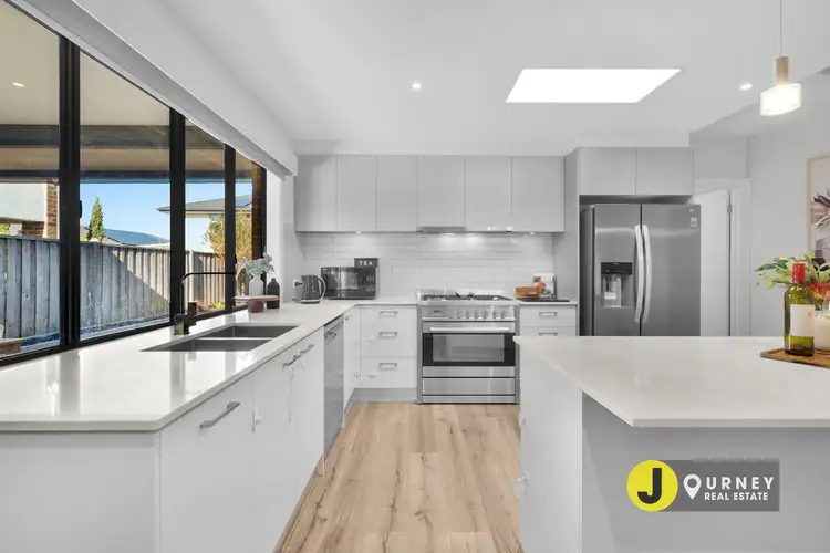 Fifth view of Homely house listing, 8 Featherdown Way, Clyde North VIC 3978