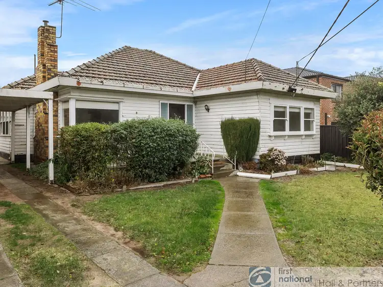 8 Banksia Street, Clayton VIC 3168
