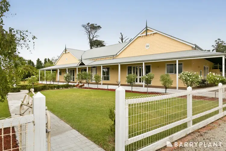 4 Coach House Lane