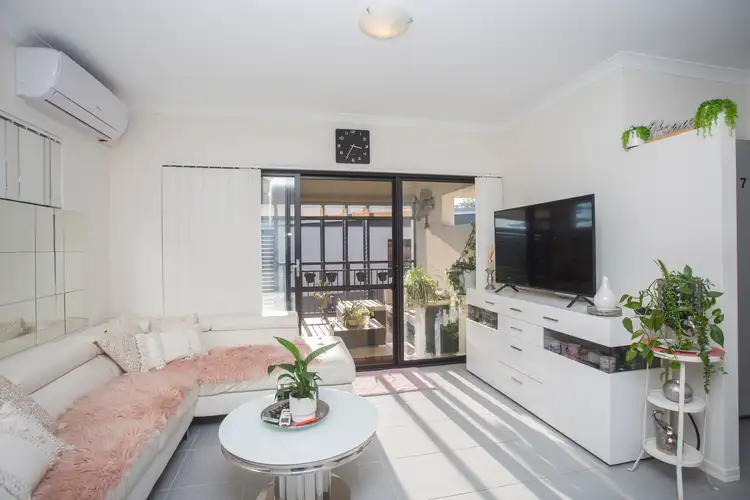 Fourth view of Homely apartment listing, 7/4 Kennerly Street, Cloverdale WA 6105