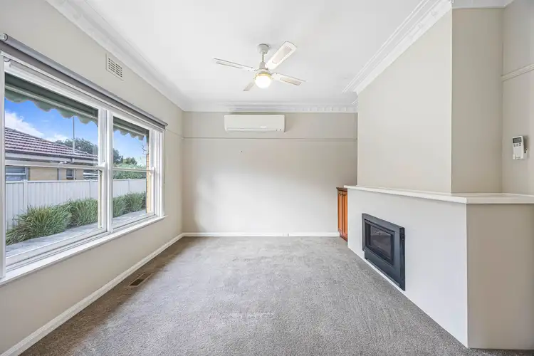 Fifth view of Homely unit listing, 1/16 Park Street, Wendouree VIC 3355