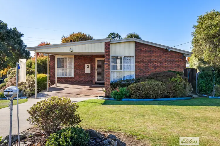 2 Willow Place