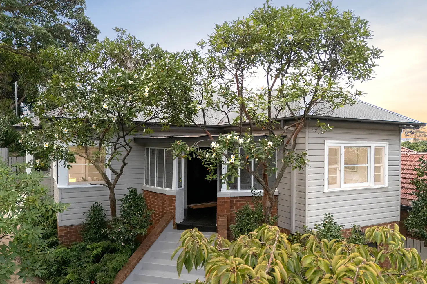 Main view of Homely house listing, 10 Sea View Road, Wollongong NSW 2500