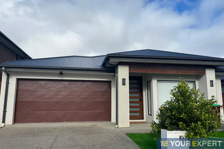 10 Zebu Drive, Clyde North VIC 3978