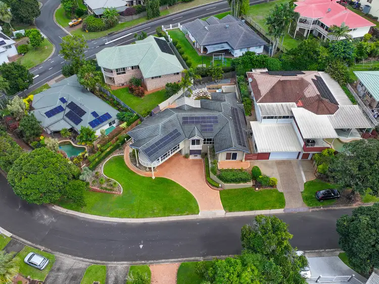 2 Olfersia Court, Mooroobool QLD 4870