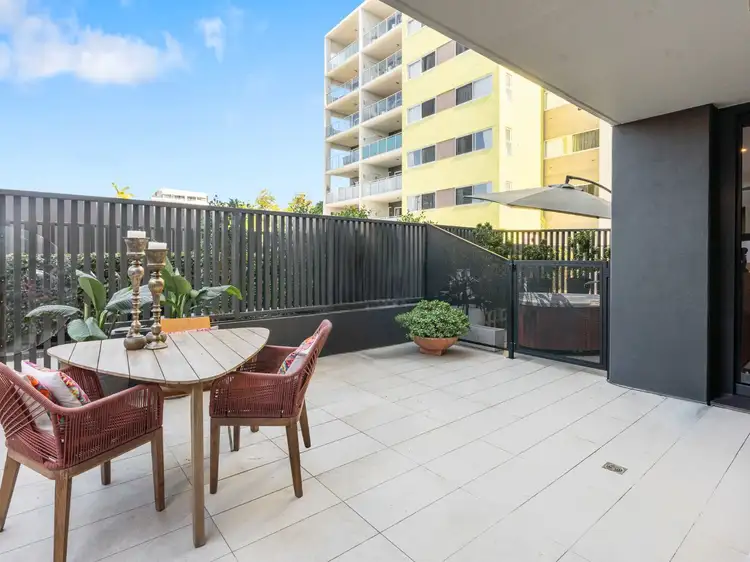 103/110-112 Frank Street, Labrador QLD 4215