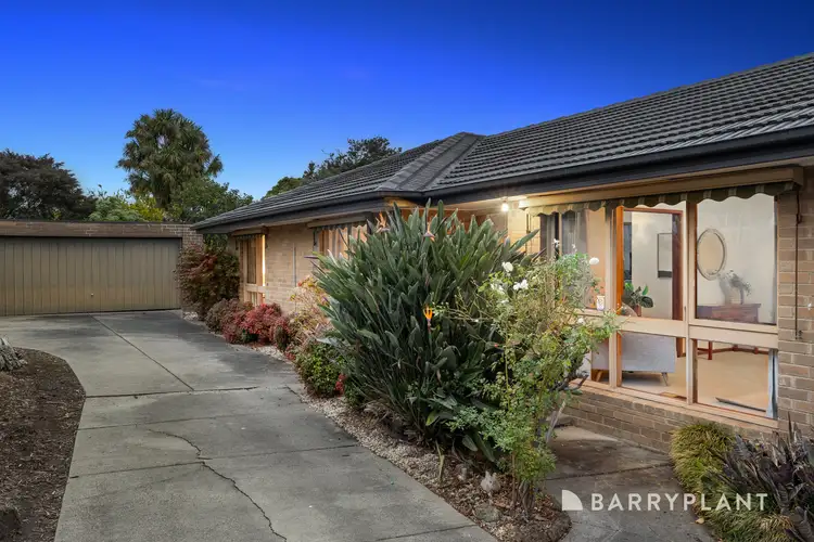 16 Clifford Street, Bayswater VIC 3153