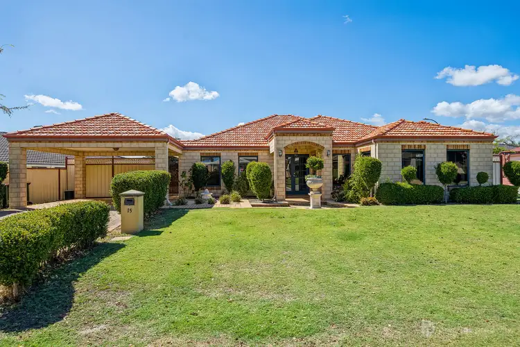 15 Strathalbyn Loop, Carramar WA 6031