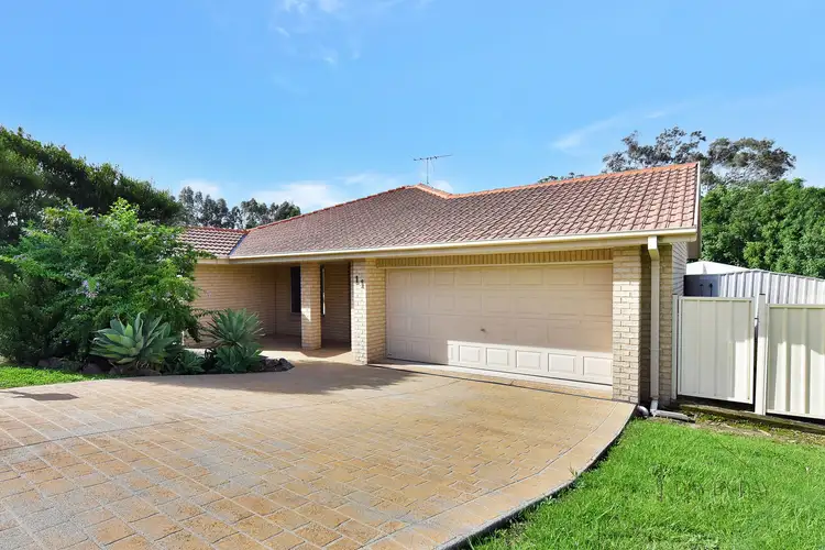 11 Hawkins Street