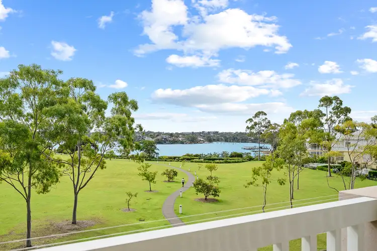 32/4 Admiralty Drive, Breakfast Point NSW 2137