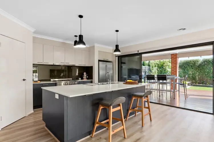 21 Sunshine Avenue, Armstrong Creek VIC 3217