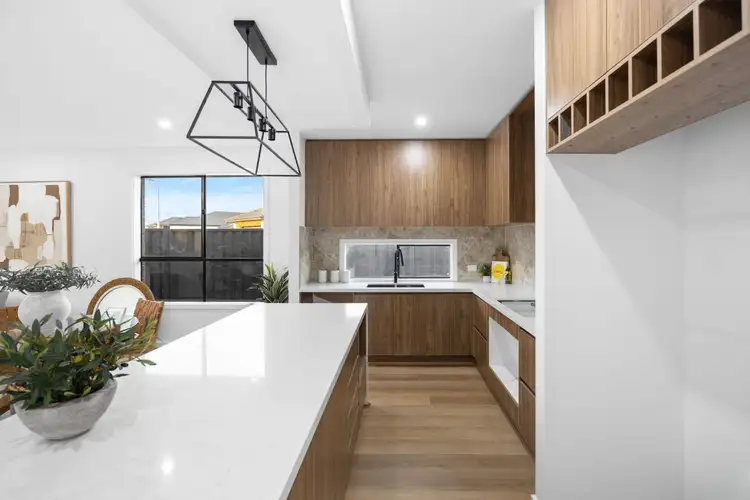 Second view of Homely house listing, 124 Medallion Boulevard, Tarneit VIC 3029