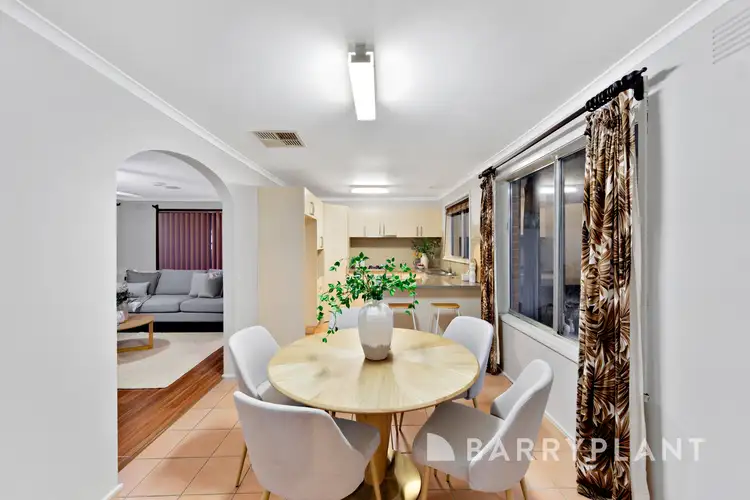 Sixth view of Homely house listing, 9 Cosma Court, Albanvale VIC 3021