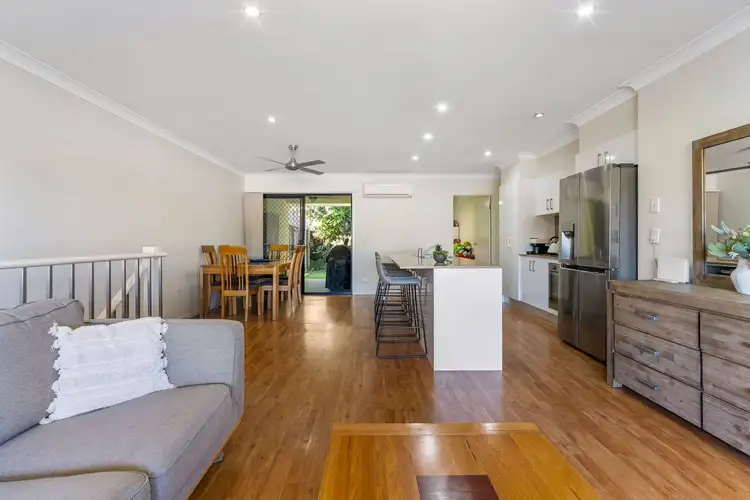 8/46 Buchanan Circuit