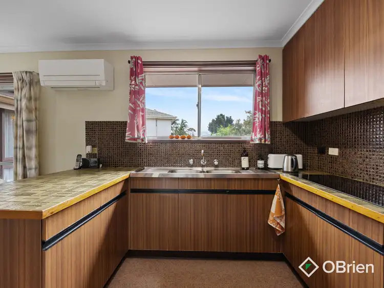 Fifth view of Homely house listing, 19 Inglenook Crescent, Frankston VIC 3199
