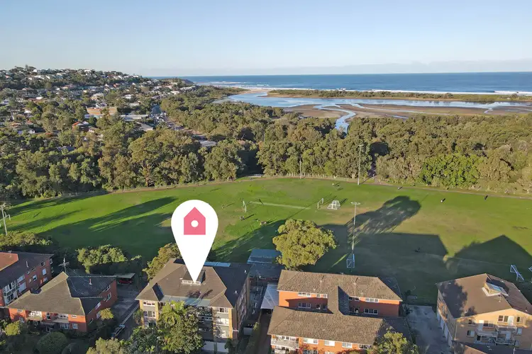 Third view of Homely apartment listing, 4/17 Grafton Crescent, Dee Why NSW 2099