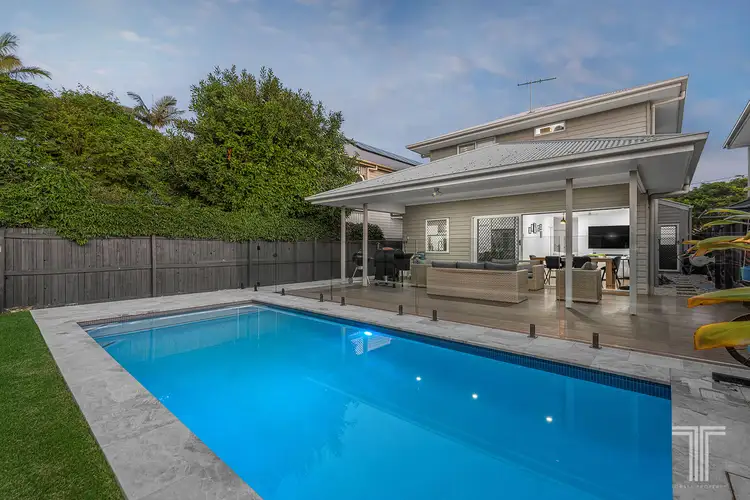 25 Moreton Avenue, Wynnum QLD 4178