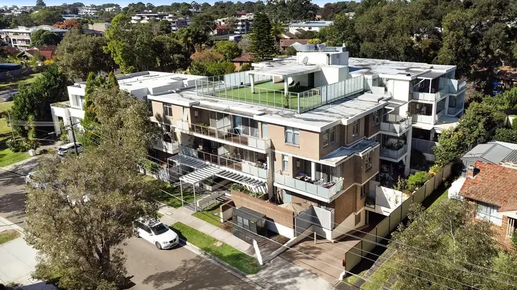 11/5-7 Richards Avenue, Peakhurst NSW 2210