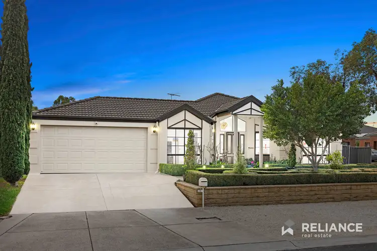 26 Maclarens Close, Manor Lakes VIC 3024