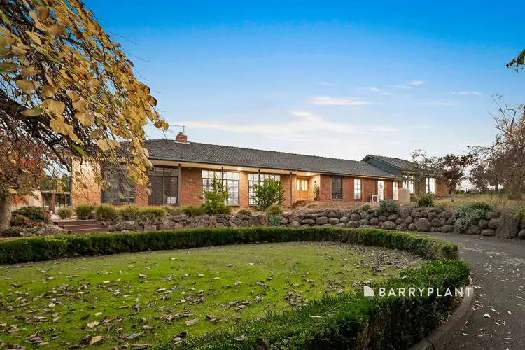 2b Charlou Court, Drouin VIC 3818