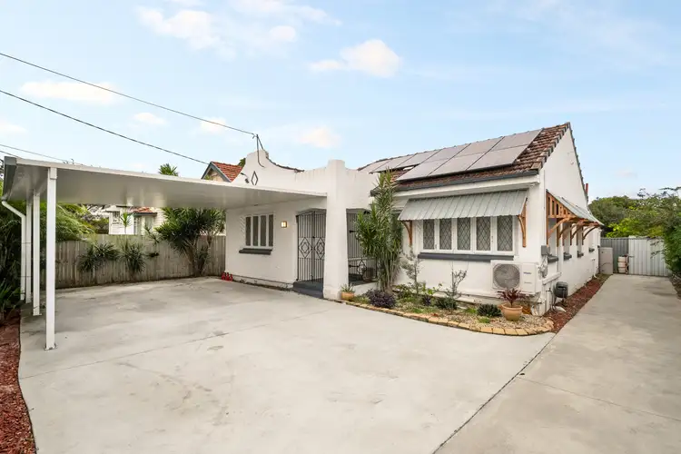 883 Sandgate Road, Clayfield QLD 4011