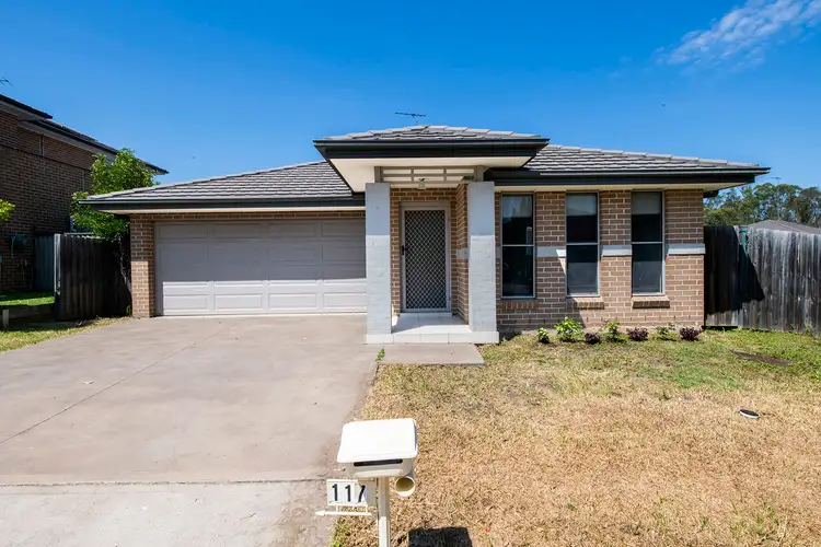 2 Loch Avenue, Glenmore Park NSW 2745