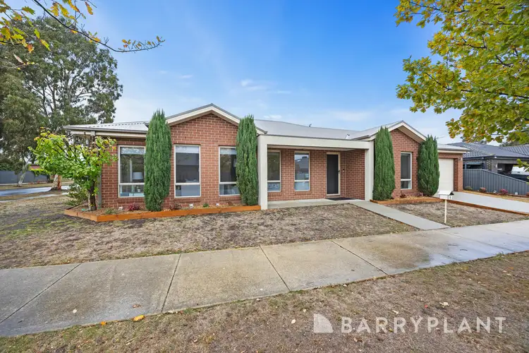 6 Warburton Drive, Lucas VIC 3350
