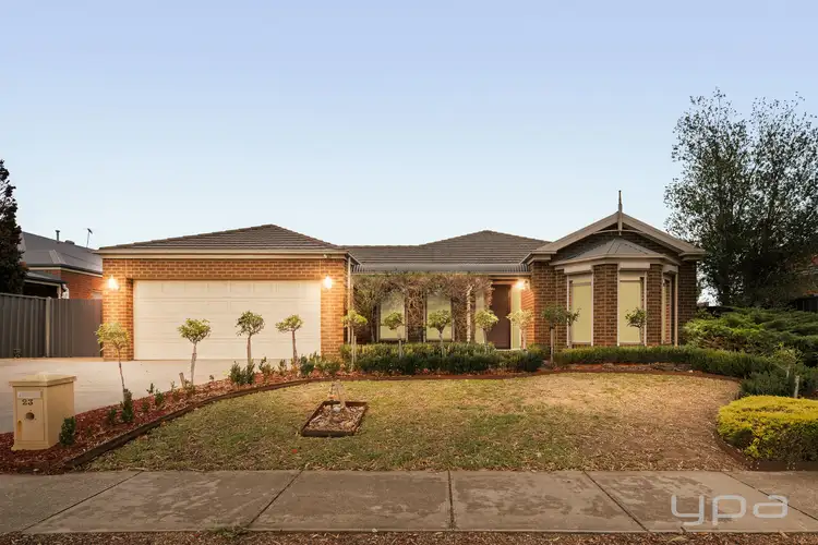 23 Eildon Avenue, Manor Lakes VIC 3024