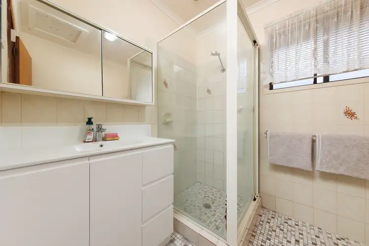 Fifth view of Homely unit listing, 1/6 Skipton Court, Wodonga VIC 3690