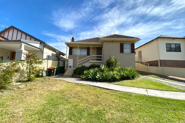 39 Nicoll Street, Roselands NSW 2196