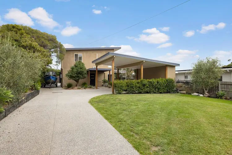 1/16 Chunar Grove, Mccrae VIC 3938