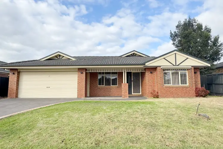 34 Eucumbene Drive, Berwick VIC 3806