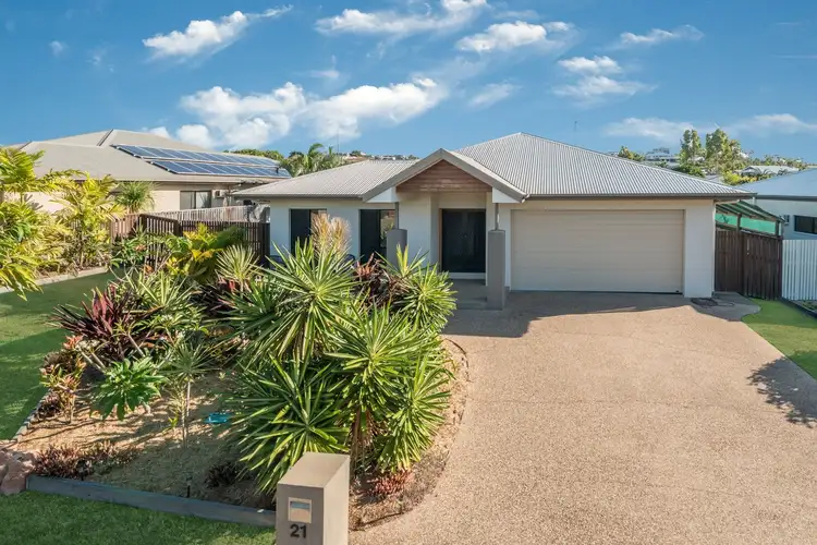 21 Anchorage Circuit, Bushland Beach QLD 4818