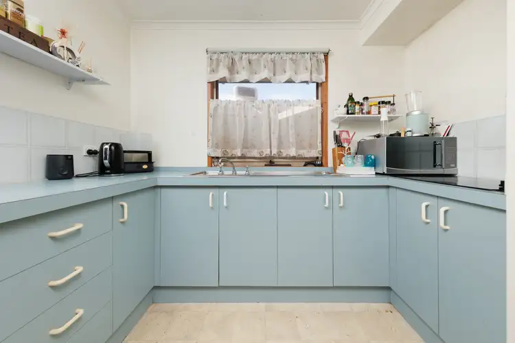 Third view of Homely house listing, 39 Mayfair Drive, Wodonga VIC 3690