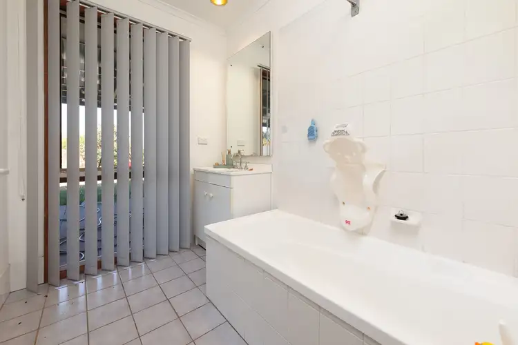 Fourth view of Homely house listing, 39 Mayfair Drive, Wodonga VIC 3690