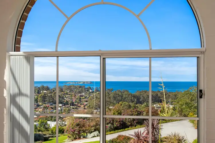 10 Towrang Avenue, Surf Beach NSW 2536