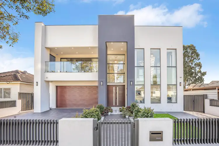18 Dan Crescent, Colyton NSW 2760