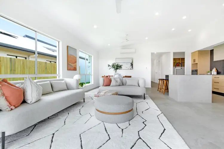 10 Whyambeel Chase, Smithfield QLD 4878