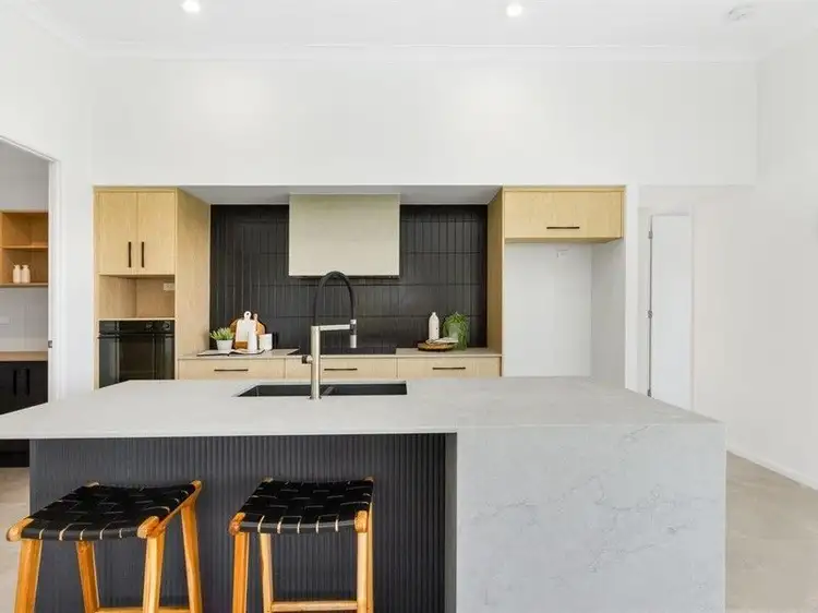 Fifth view of Homely house listing, 10 Whyambeel Chase, Smithfield QLD 4878