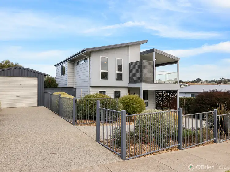 15 Elsa Terrace, San Remo VIC 3925