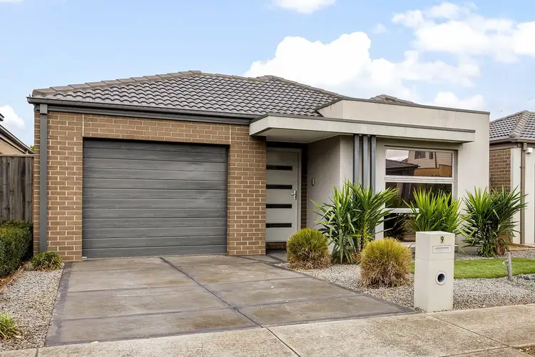 9 Dunlop Way, Fraser Rise VIC 3336