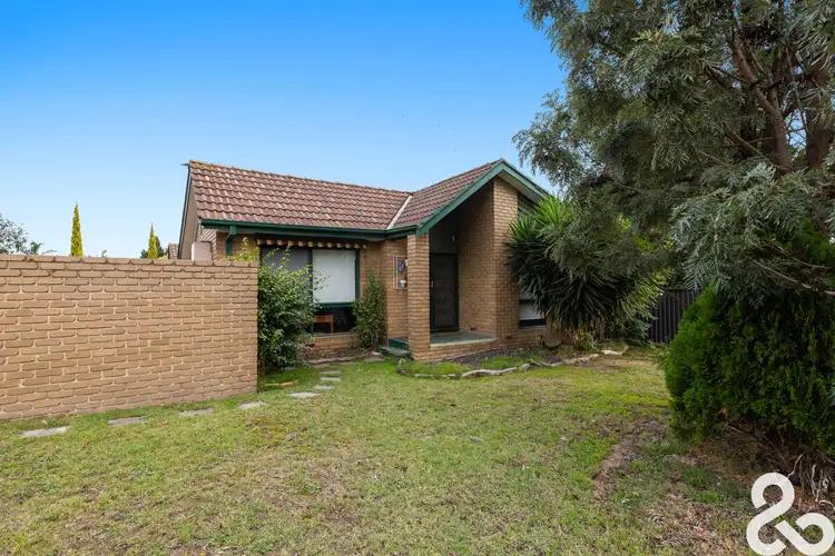 5 Greenway Drive, Mill Park VIC 3082