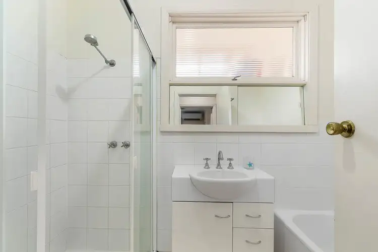 Sixth view of Homely villa listing, 1/117 Cochrane Street, Brighton VIC 3186