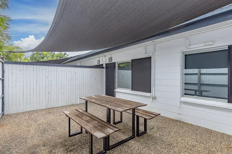 2/8 Roberts Street, Hermit Park QLD 4812