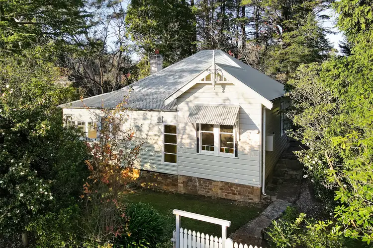 68 Fletcher Street, Wentworth Falls NSW 2782