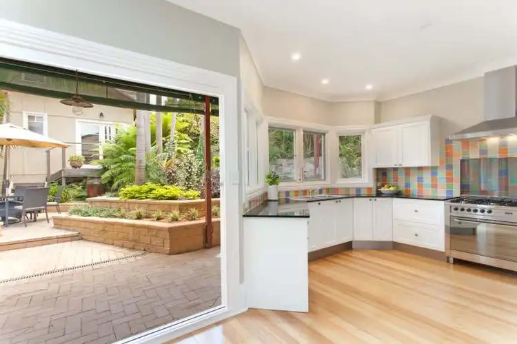 9 Kangaroo Street, Manly NSW 2095